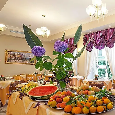 Отель Club (adults Only) 4*