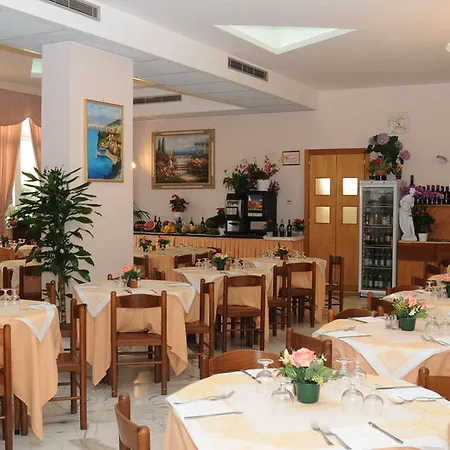 Ξενοδοχείο Club (adults Only)